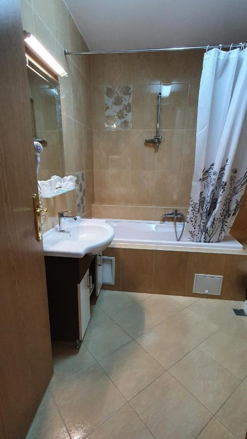 Guest house Pensiunea Select 3*